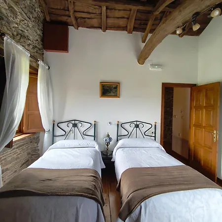 Casa Milia - Transporte Gratuito Desde La Ciudad O Conexion Directa A Pie Desde El Camino منزل ريفي
